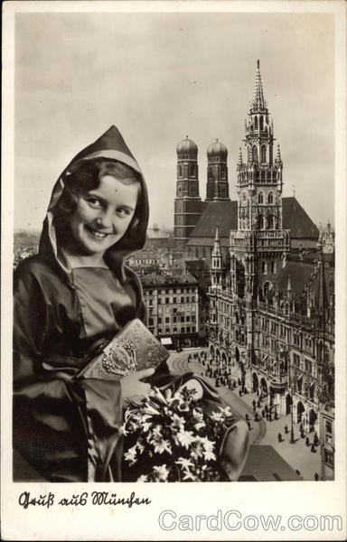 Frauenkirche, Rathaus and Marienplatz Munich Germany