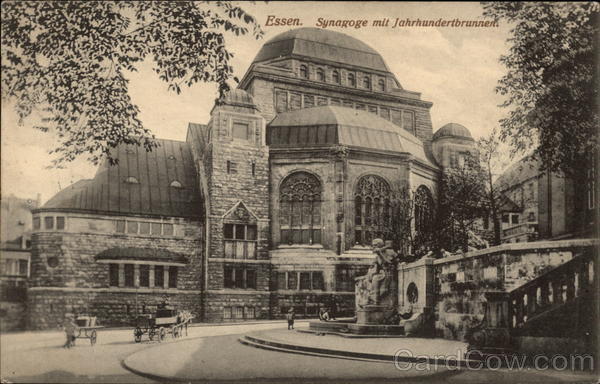 Essen. Synagoge mit Jahrhundertbrunnen Germany