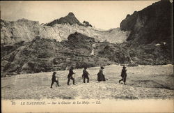 Le Dauphine - Sur le Glacier de La Meije Postcard
