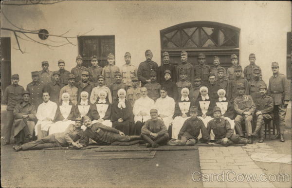 Group of Soldiers and Nurses World War I