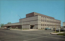 Street View of Federal Building and US Post Office Sioux Falls, SD Postcard Postcard