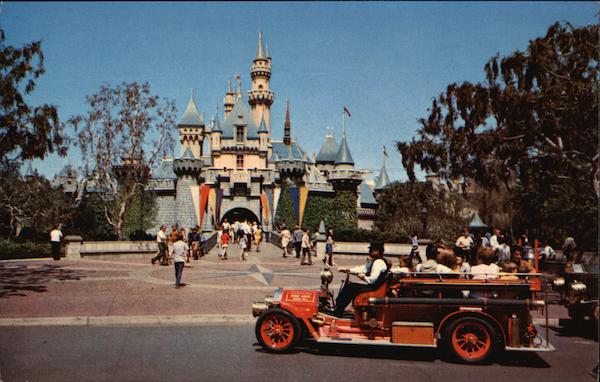 Disneyland - Sleeping Beauty Castle