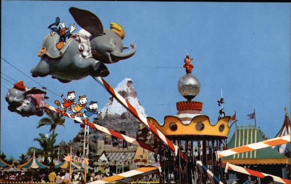 Disneyland - Flying Dumbo in Fantasyland