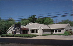 Henri's Restaurant & Lounge Wells, ME Postcard Postcard