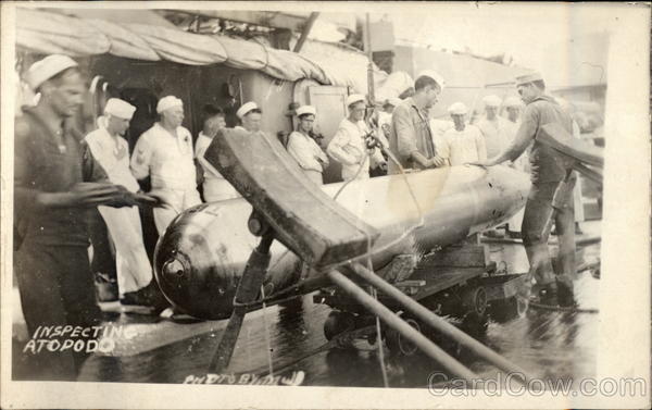 Inspecting A Torpedo Great White Fleet