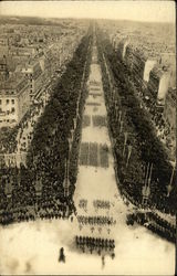 Paris - July 14, 1919 - Victory Parade on Avenue de al Grande Armie Postcard