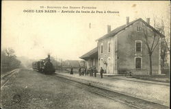 Arrivee du Train de Pau a Oloron Postcard