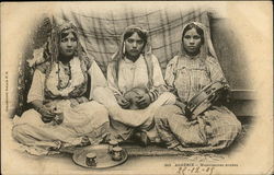 243. Algérie - Musiciennes Arabes Algeria Africa Postcard Postcard