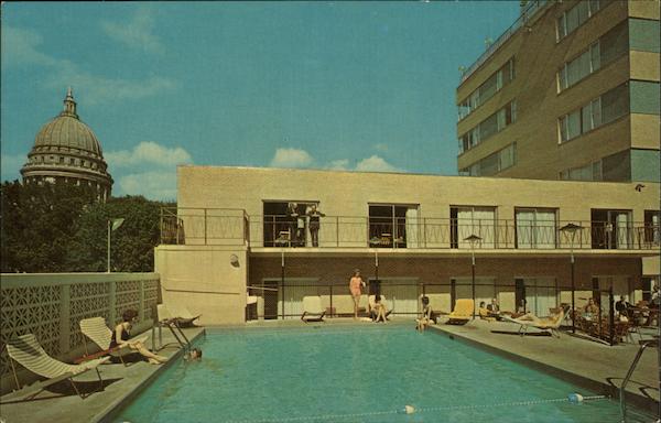 Swimming Pool - Park Motor Inn Madison Wisconsin