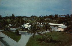 Illinois motel "Fishin' Comfort" Postcard