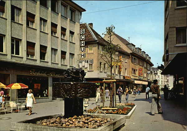 Brunnen in der Fußgängerzone Bensheim Germany