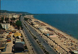 Beach and Sea Front San Benedetto del Tronto, Italy Postcard Postcard