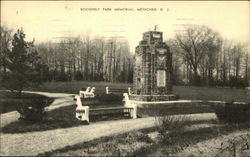 Roosevelt Park Memorial, Metuchen, N.J Postcard