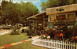 A Mobile Home at Rainbow Court Cottages and Trailer Park Largo, FL Postcard Postcard