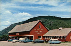 The Big Red Barn, Home of Vermont Treenware Postcard