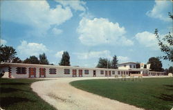 "It's The Berry's" Motel Restaurant and Gift Shop Postcard