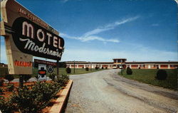 Motel Modernaire - Sunnyside Winchester, VA Postcard Postcard