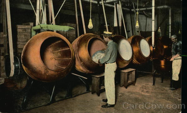 Inland Empire Biscuit Co. - Section of Pan Department Spokane Washington