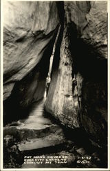 Fat Man's Squeeze, Rock City Gardens Postcard