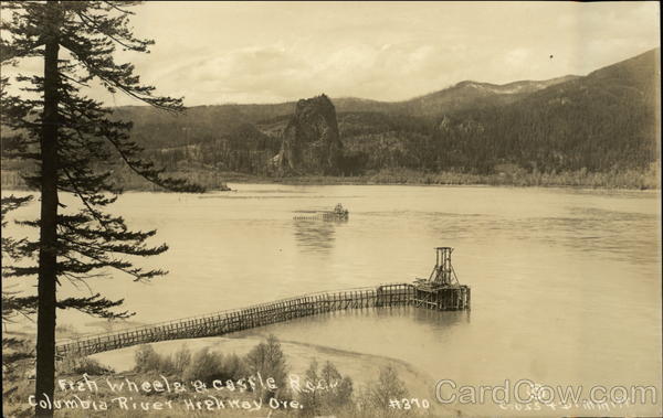 Fish Wheel & Castle Rock, Columbia River Highway Oregon