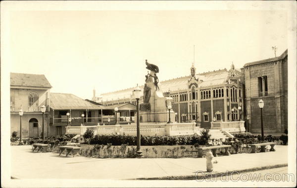 Simon Bolivar Memorial and  Iglesia San Francisco church Panama City