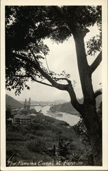 The Panama Canal at Paraiso Postcard