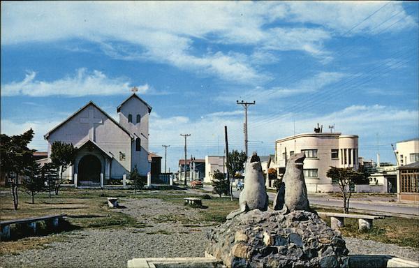 Plaza Sampaio - Iglesia Sagrada Familia Punta Arenas Chile