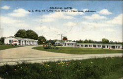Colonial Motel Texarkana, AR Postcard 