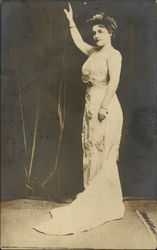 Mme. Nina Dimitrieff, Russian Prima Donna Soprano Postcard