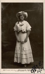Miss Ellaline Terriss as "Peggy Quainton" in "The Gay Gordons" Miss Ellaline Terriss as "Peggy Quainton" in "The Gay Gordons"