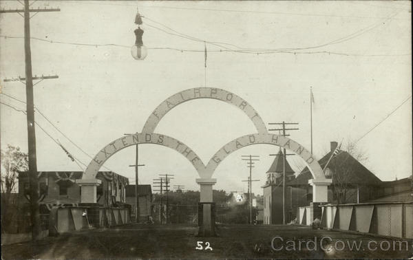 Fairport Extends the Glad Hand New York