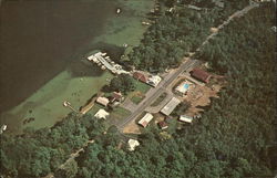 Saunders Bay Motel and Cottages Postcard