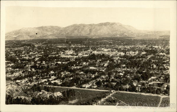 Bird's eye view of the city from Mount Rubidoux Riverside California