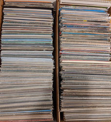 1800 Postcards Large Wholesale Lot Modern/Vintage Postcard