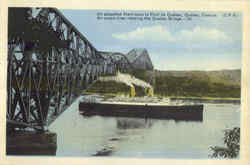 Un Paquebot Filant Sous Le Pont De Quebac Quebec, Canada Steamers Postcard Postcard