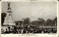 Queen Victoria Memorial London, England Postcard Postcard Postcard