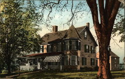 Quaker Inn Postcard