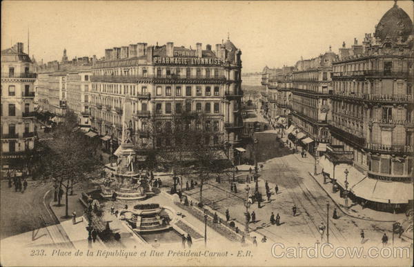 Place de la Rèpublique et Rue Prèsident Carnot Lyon France