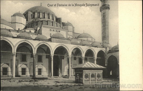 Cour et Fontaine de la Mosquée Suleymanié Istanbul Turkey