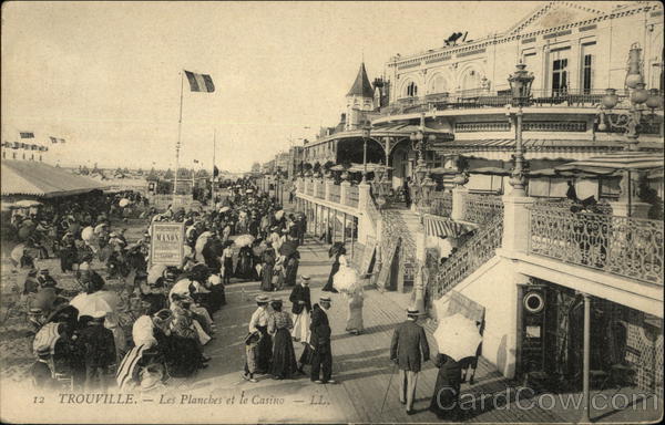 Les Planches et le Casino Trouville France