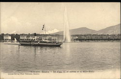 Jet d'eau de 90 metres et le Mont-Blanc Postcard