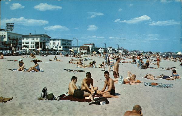 Hampton Beach, N.H. Looking North New Hampshire