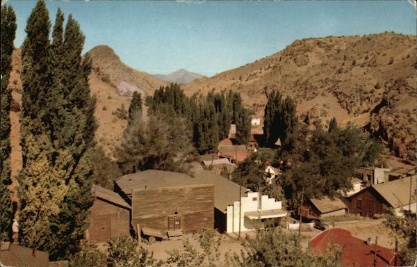 Picturesque John Day Country - US Highway 28 Mitchell Oregon