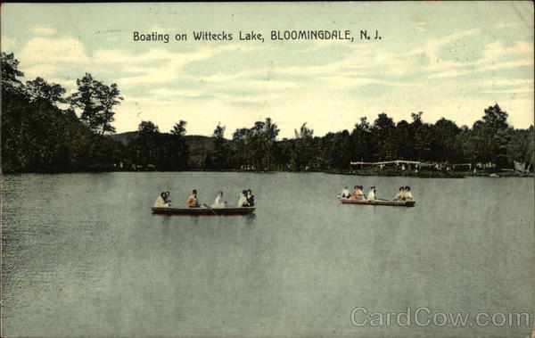 Boating on Wittecks Lake Bloomingdale New Jersey