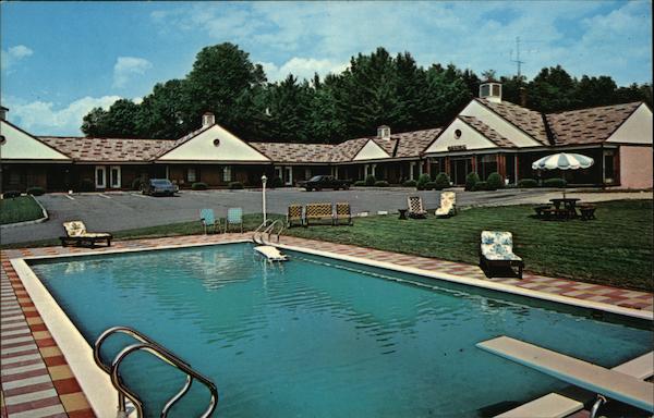 Holiday Deluxe Motel Pittsfield Massachusetts