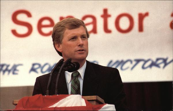 Dan Quayle Speaking at Court House Huntington Indiana