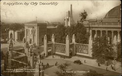 Eposition des Arts Decoratifs - La Porte d'Honneur Postcard