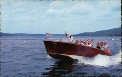 Speed-Boating on Lake Wallenpaupack Speed-Boating on Lake Wallenpaupack