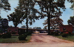 Boxwood Motor Court Yadkinville, NC Postcard Postcard Postcard