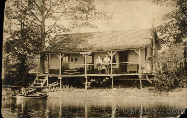 Bohemies Cabin Derry New Hampshire